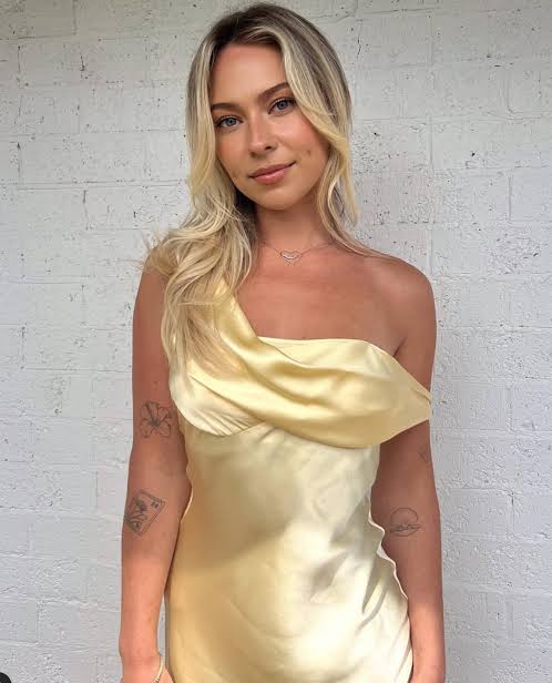 Natalie Rolt - Monika Gown (Lemon)