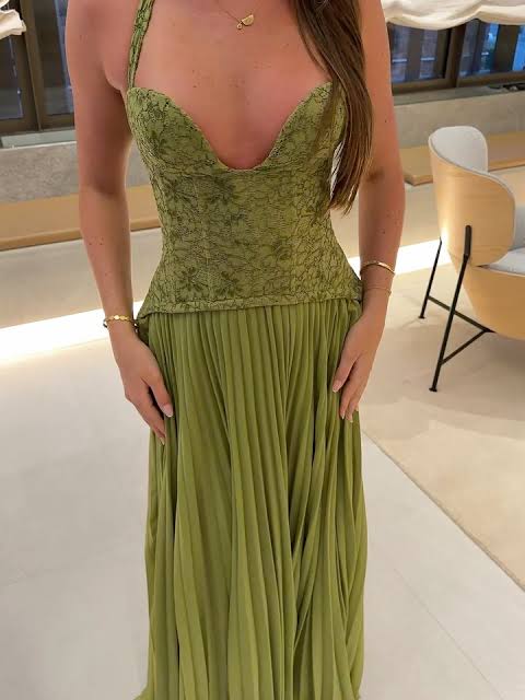 Fenity - Gaia Gown (Green)