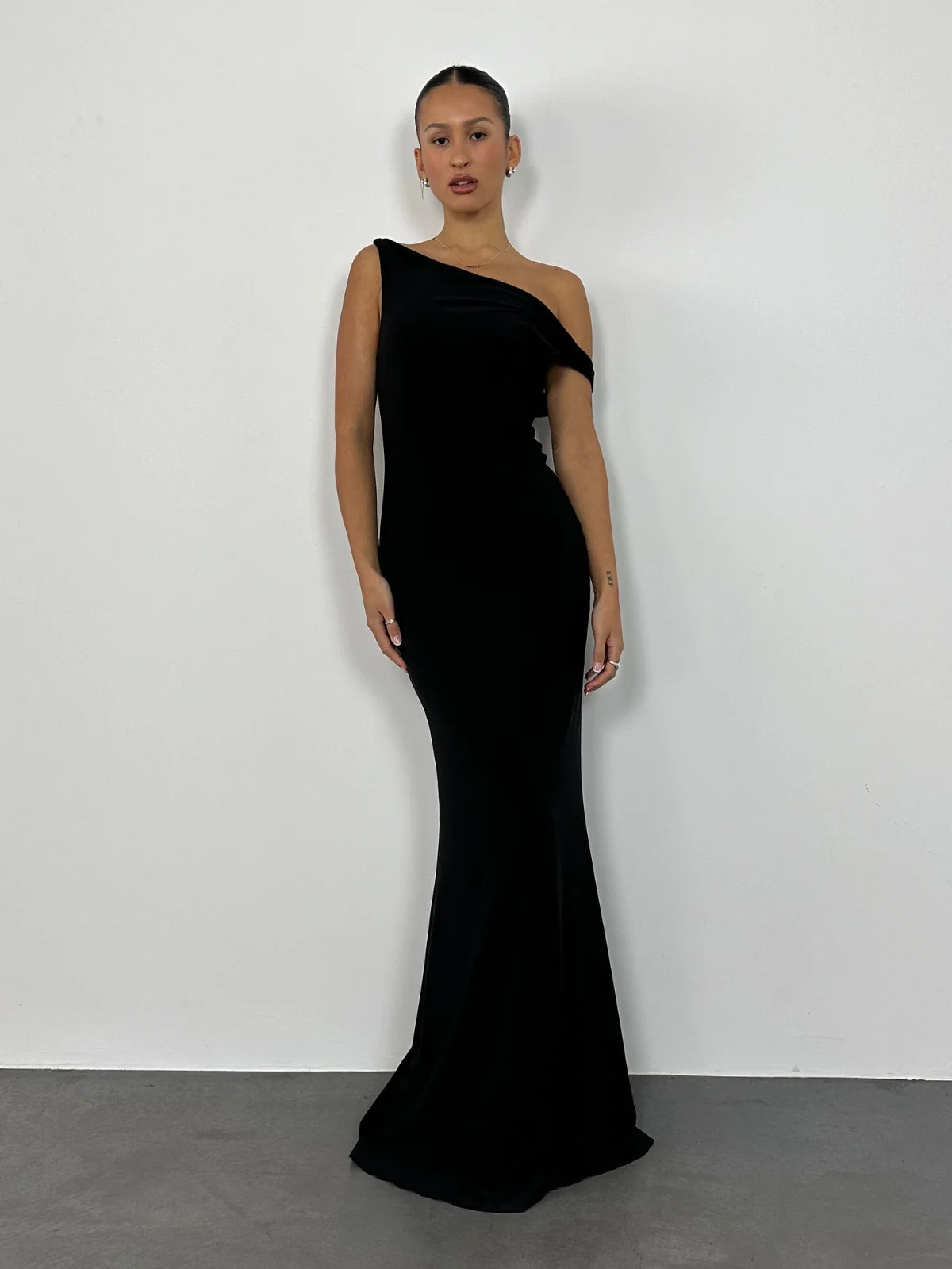 Natalie Rolt - Bettina Gown (Black)